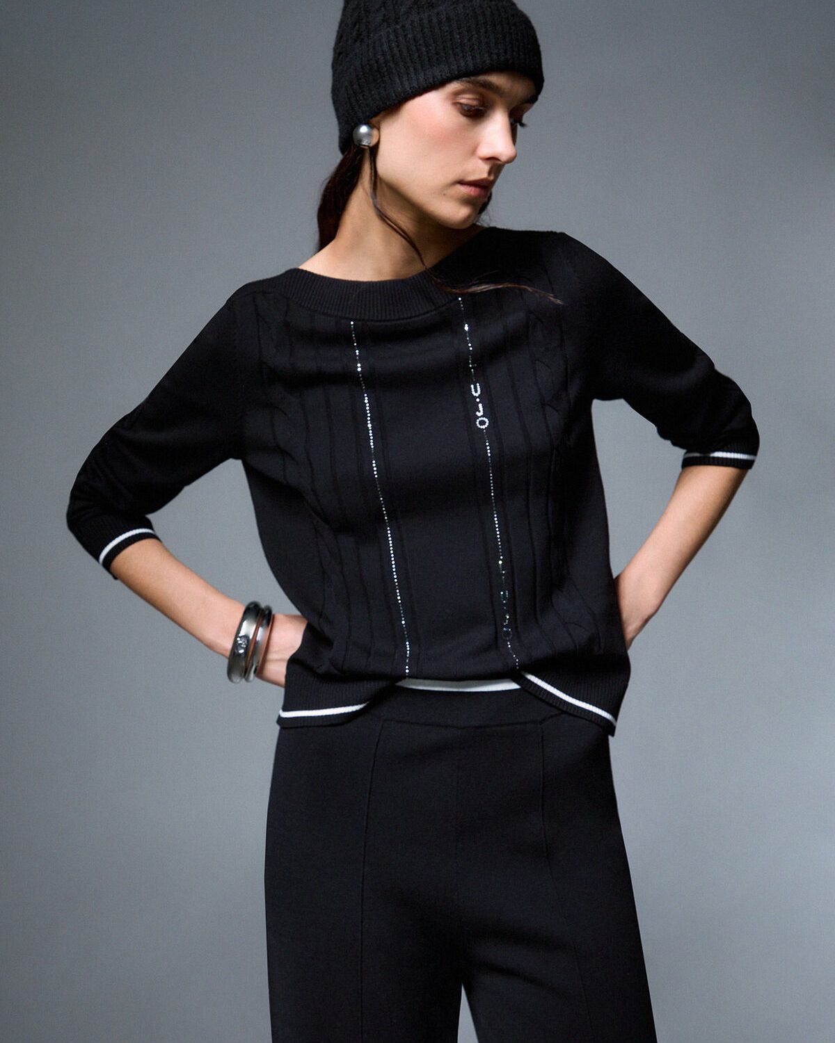 Maglia con profili a contrasto – foto 5