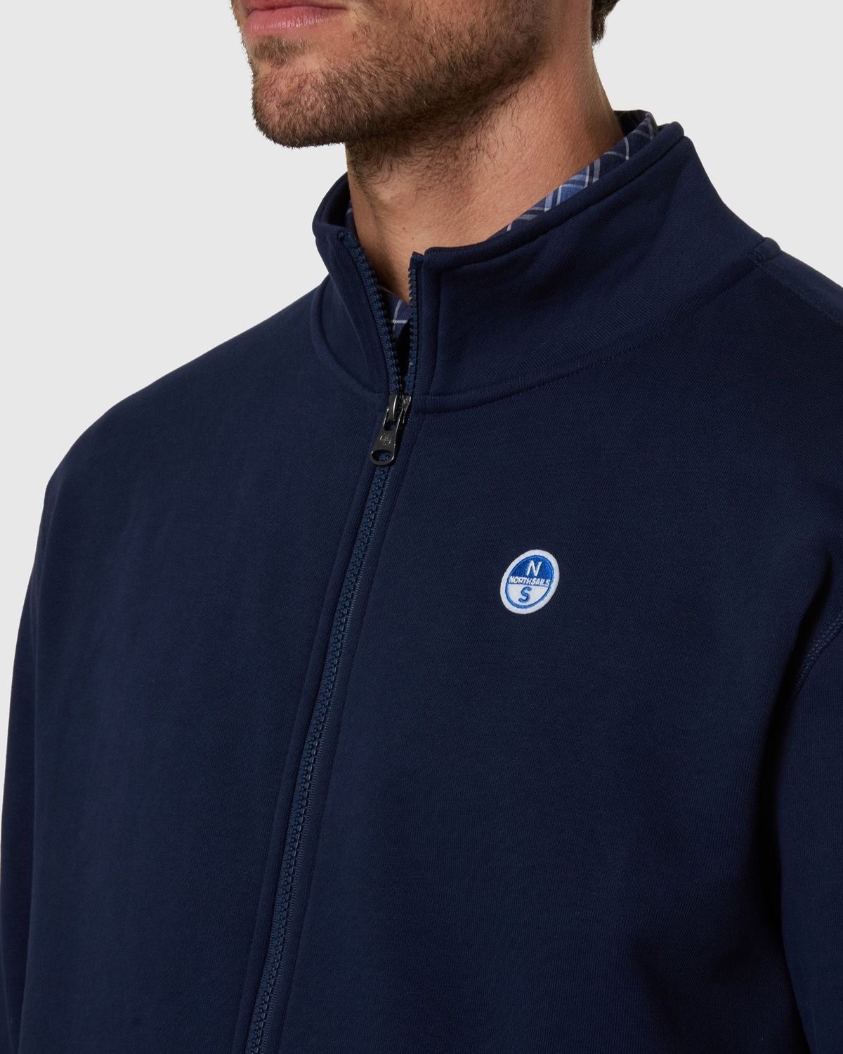 Felpa con zip integrale e patch logo blu navy – foto 4
