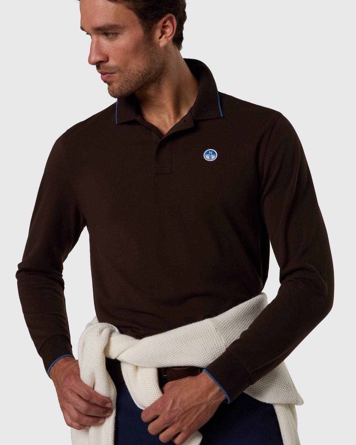 Polo a maniche lunghe con patch logo marrone scuro – foto 7