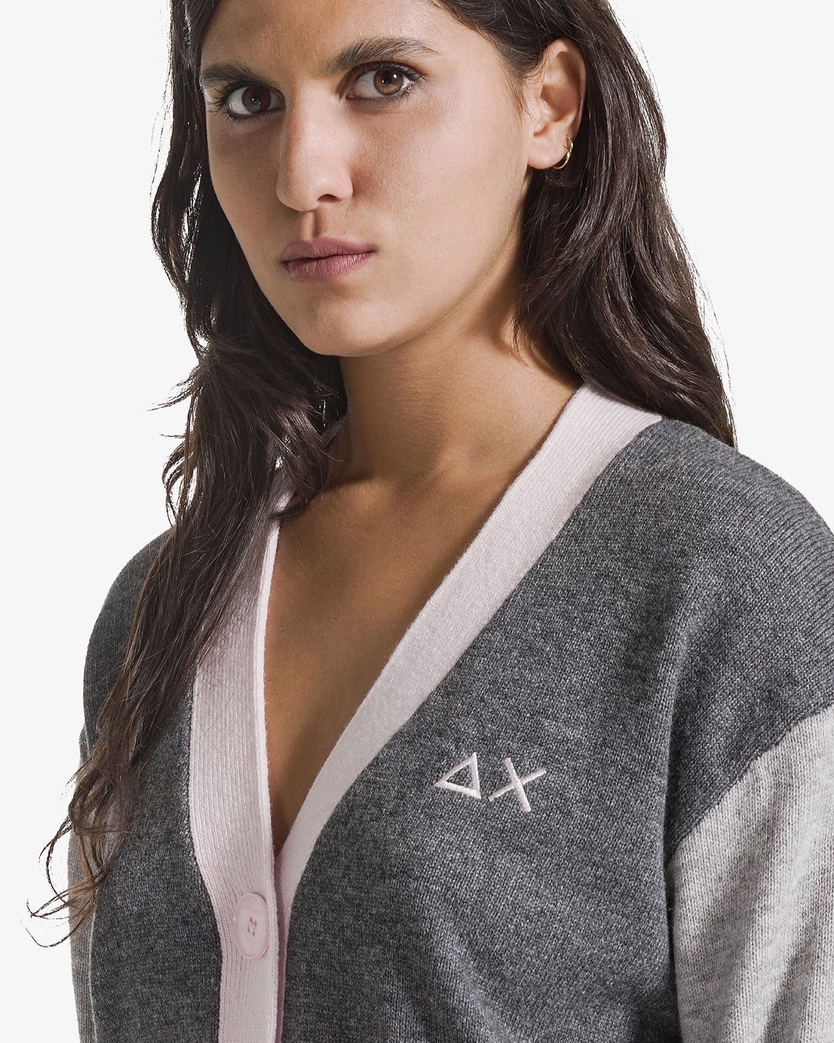 Cardigan color block in lana e cashmere grigio scuro – foto 5